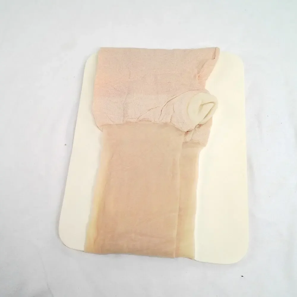 Vintage Silky Fit by Bill Blass Control Top Pantyhose Buff Size B USA